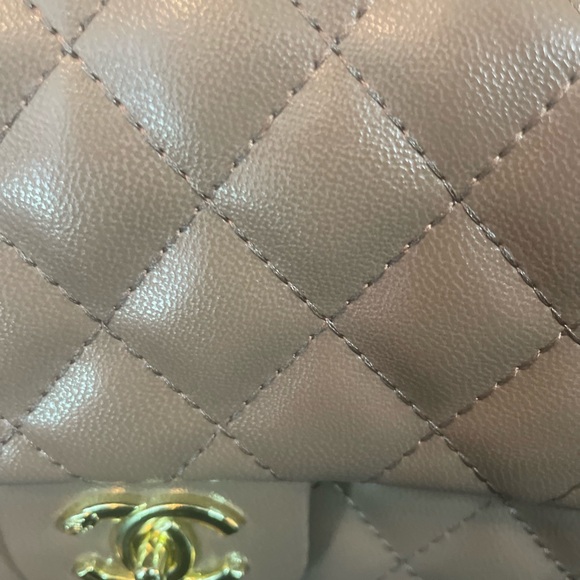 Tan Quilted Shoulder Bag with Gold CC Closure - Picture 12 of 14